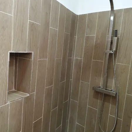 Center Apartment *